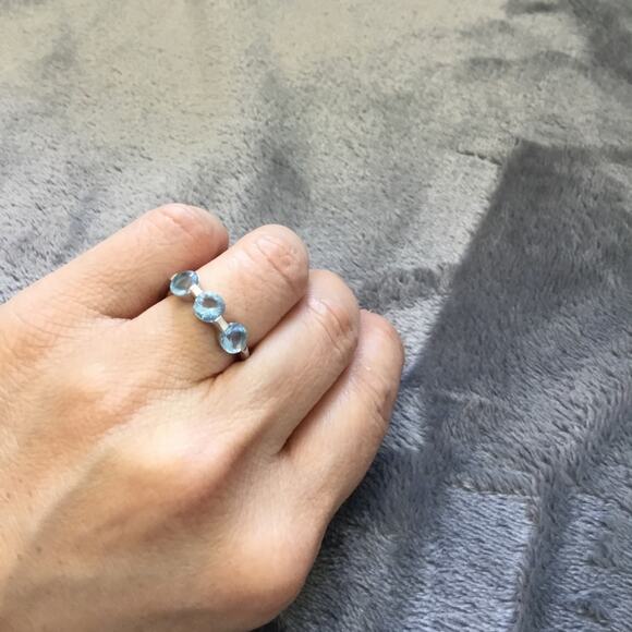 Sterling Silver Blue Trio Crystal Ring - Picture 7 of 8